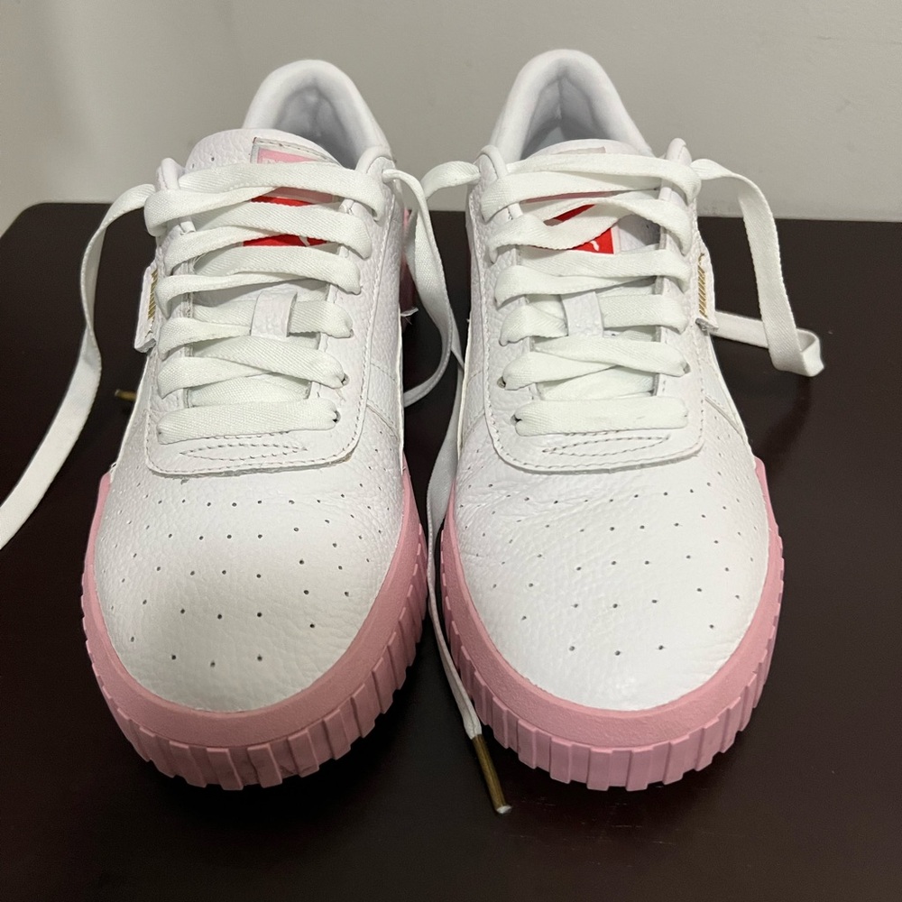 Women’s Puma - Picture 7 of 10